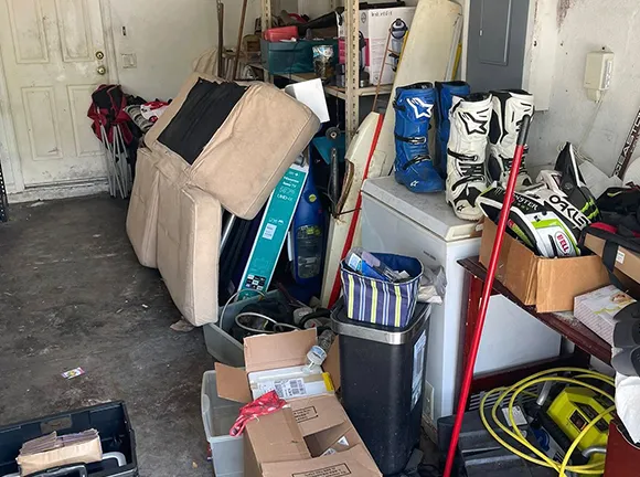 Efficient Garage Cleanout Services in Tarpon Springs FL